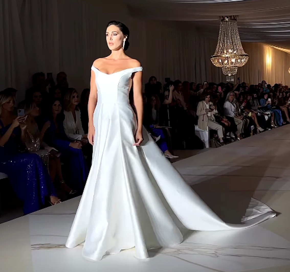 Cecilia Rodriguez Sfila In Abito Da Sposa Prove Generali In Vista