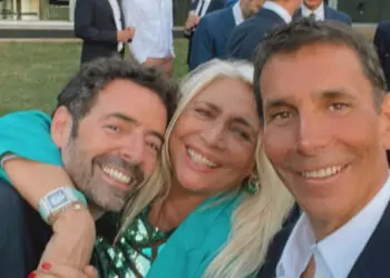 Alberto Matano ha sposato Riccardo Mannino, a officiare Mara Venier, ospiti Raoul Bova e…