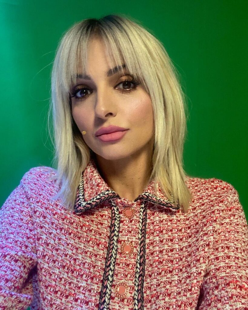 Veronica Peparini 'cacciata' da Amici? ''Non c'è un motivo per cui sono fuori'' Veronica Peparini 'cacciata' da Amici? ''Non c'è un motivo per cui sono fuori''