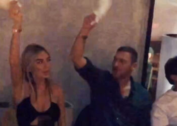 Fermi tutti! Dopo mesi e mesi di gossip, Francesco Totti ufficializza su Instagram l'amore con Noemi Bocchi: le immagini