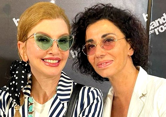 Vi ricordate Anna Carlucci? La sorella 61enne di Milly oggi lavora con lei a 'Ballando': guarda Vi ricordate Anna Carlucci? La sorella 61enne di Milly oggi lavora con lei a 'Ballando': guarda