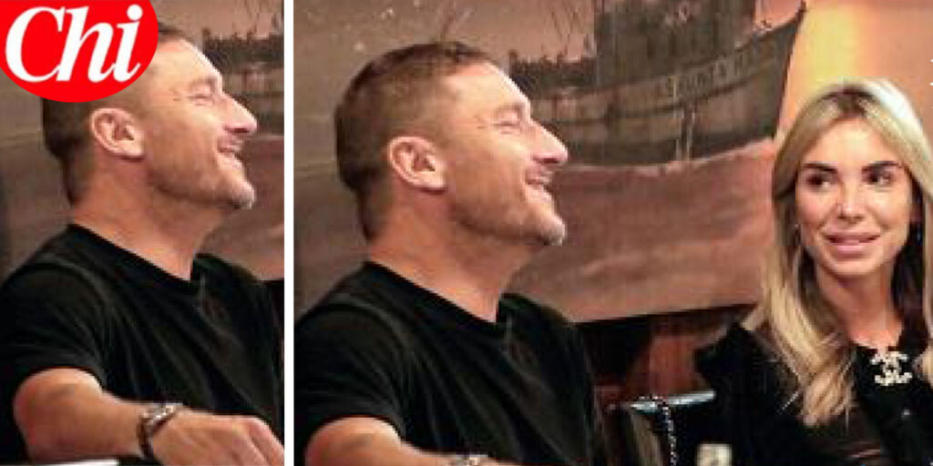 Francesco Totti è l'immagine della felicità mentre cena con Noemi Bocchi: al dito di entrambi spunta l’anello
