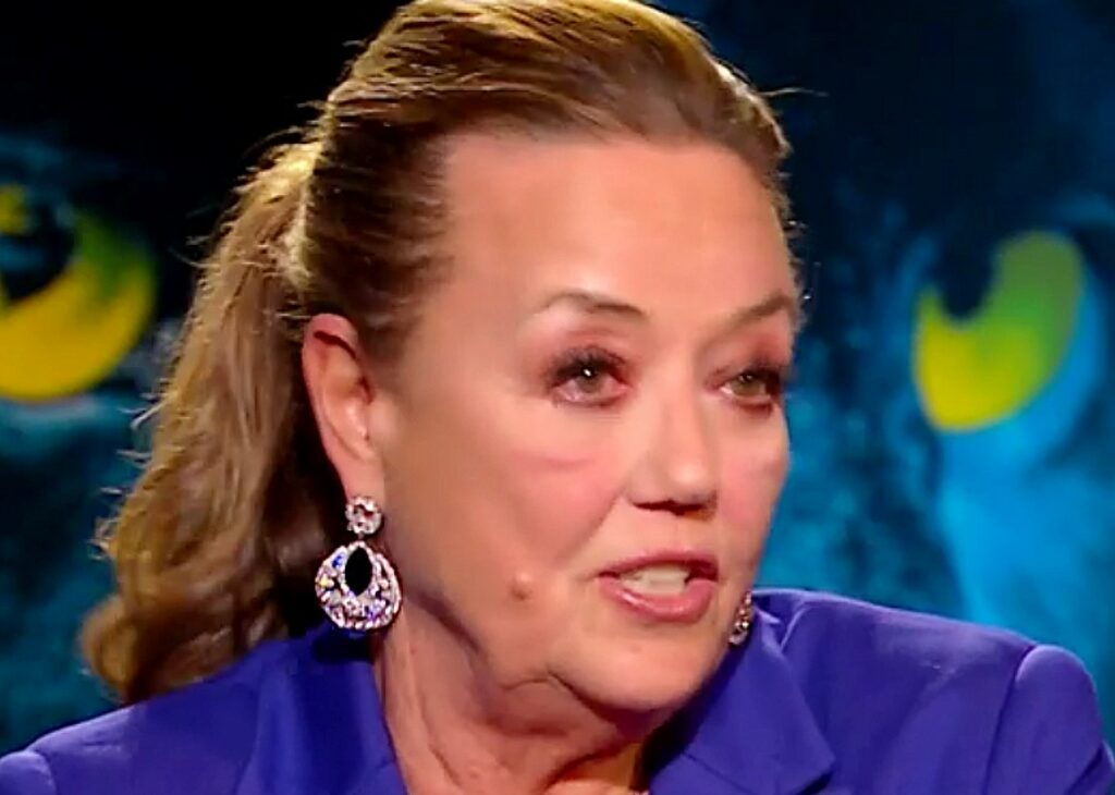 L'avvocatessa matrimonialista Annamaria Bernardini De Pace a 'Belve' ne ha per tutti: parla di Lucarelli, Totti, Asia Argento e… L'avvocatessa matrimonialista Annamaria Bernardini De Pace a 'Belve' ne ha per tutti: parla di Lucarelli, Totti, Asia Argento e…