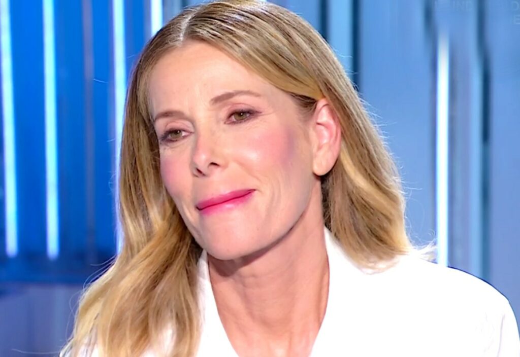 Alessia Marcuzzi in lacrime a Domenica In: ecco cosa le ha detto Mara Venier Alessia Marcuzzi in lacrime a Domenica In: ecco cosa le ha detto Mara Venier