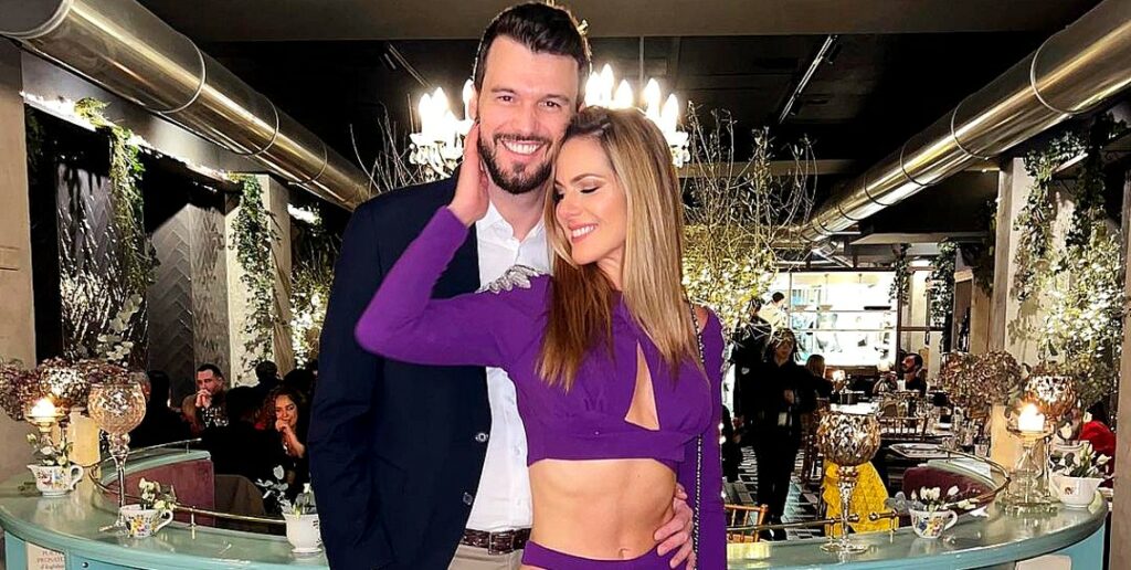 Thais Wiggers, ex velina ed ex compagna di Teo Mammucari da cui ha avuto una figlia, presenta il nuovo fidanzato: ecco chi è Thais Wiggers, ex velina ed ex compagna di Teo Mammucari da cui ha avuto una figlia, presenta il nuovo fidanzato: ecco chi è