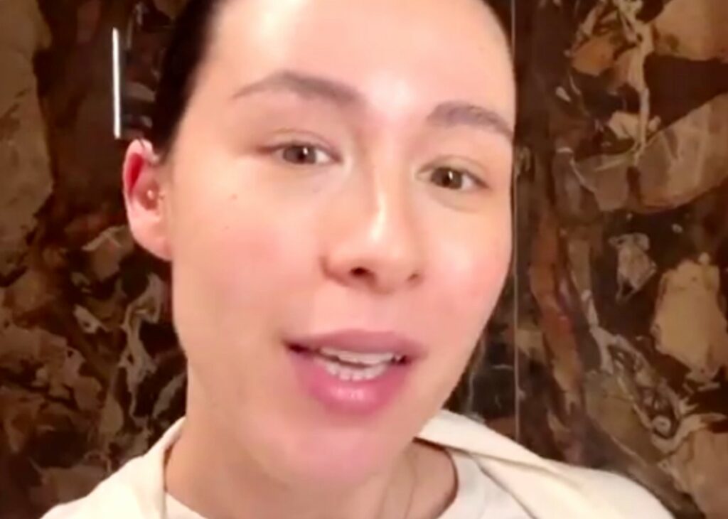 Aurora Ramazzotti spiega perché la sua gravidanza è 'infinita': ''Può durare anche 10 mesi e mezzo'' Aurora Ramazzotti spiega perché la sua gravidanza è 'infinita': ''Può durare anche 10 mesi e mezzo''