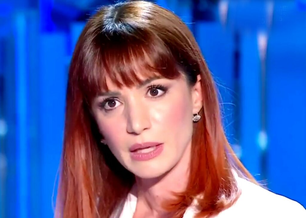 Andrea Delogu in tv: ''Il divorzio mi ha spezzato, l'unico che mi ha capita è il ragazzo con cui sto adesso, di 16 anni più giovane''