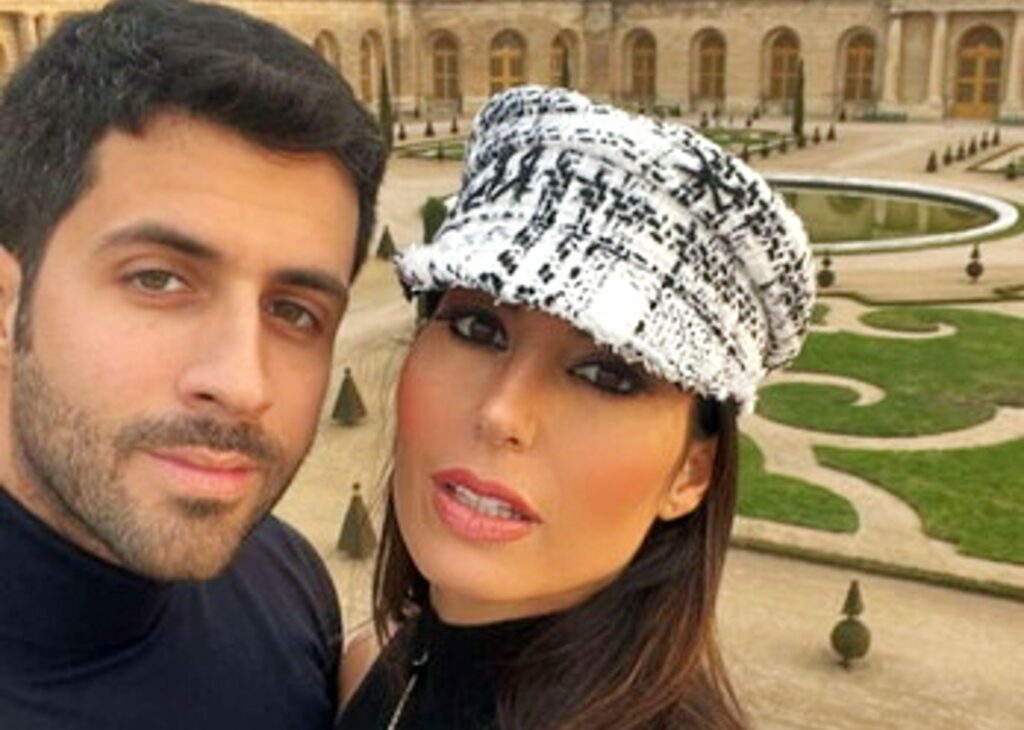 Elisabetta Gregoraci e il fidanzato Giulio Fratini hanno voglia di romanticismo: weekend d'amore a Parigi, le foto Elisabetta Gregoraci e il fidanzato Giulio Fratini hanno voglia di romanticismo: weekend d'amore a Parigi, le foto