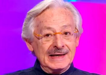 Leo Gullotta racconta: ''Sono stato etero fino a trent’anni, poi è accaduto qualcosa e…''