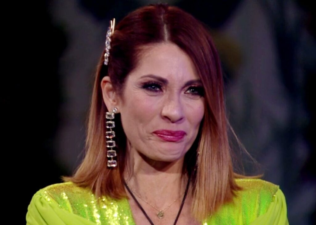 Milena Miconi scoppia in lacrime per la sorpresa della figlia Sofia al GF Vip: guarda Milena Miconi scoppia in lacrime per la sorpresa della figlia Sofia al GF Vip: guarda