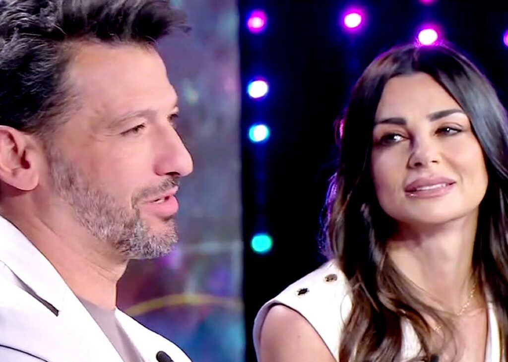 Pago e Serena Enardu innamoratissimi in tv dopo il ritorno di fiamma, stupiscono parlando di matrimonio: ''Un film Disney'' Pago e Serena Enardu innamoratissimi in tv dopo il ritorno di fiamma, stupiscono parlando di matrimonio: ''Un film Disney''