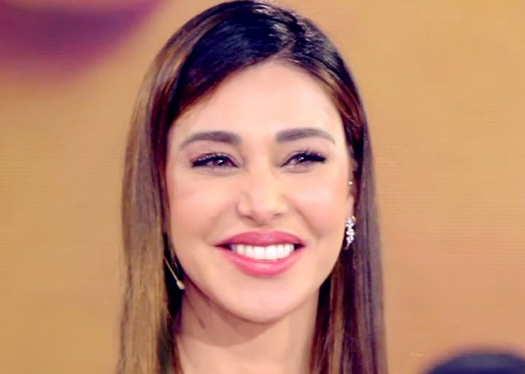 Belen Rodriguez da Chiambretti: ''Ho una tata, ma stimo chi decide di fare la mamma a tempo pieno'' Belen Rodriguez da Chiambretti: ''Ho una tata, ma stimo chi decide di fare la mamma a tempo pieno''