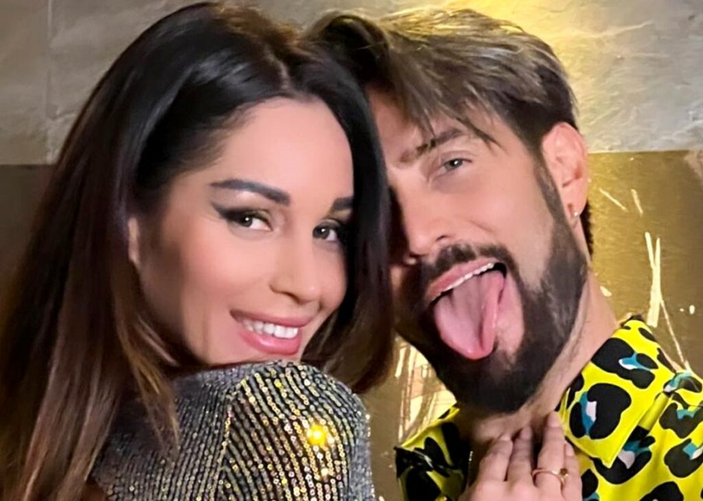 ''Ora dobbiamo purificarci con la dieta'': Alex Belli e Delia Duran annunciano di aver iniziato la fecondazione assistita ''Ora dobbiamo purificarci con la dieta'': Alex Belli e Delia Duran annunciano di aver iniziato la fecondazione assistita