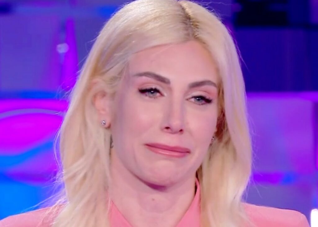 Paola Caruso disperata in tv: ''Il danno di mio figlio è permanente, dovrà portare il tutore per sempre'' Paola Caruso disperata in tv: ''Il danno di mio figlio è permanente, dovrà portare il tutore per sempre''