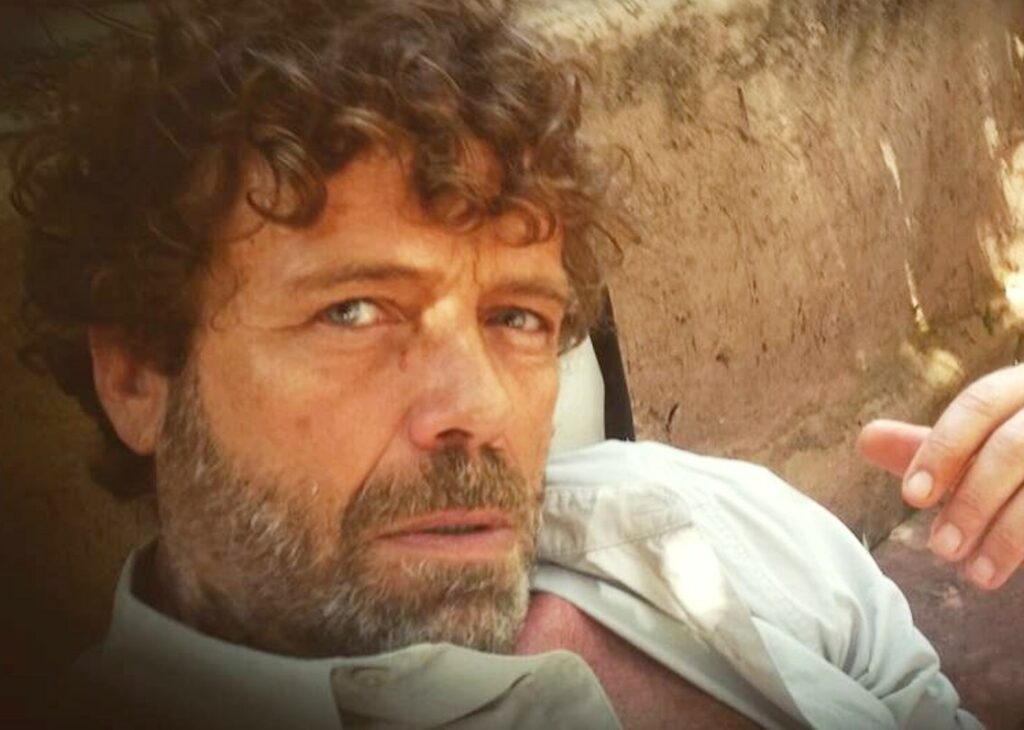 ''Meno sto a contatto con la gente e meglio mi sento'': Massimo Ciavarro svela com'è cambiata la sua vita tra yoga e natura ''Meno sto a contatto con la gente e meglio mi sento'': Massimo Ciavarro svela com'è cambiata la sua vita tra yoga e natura