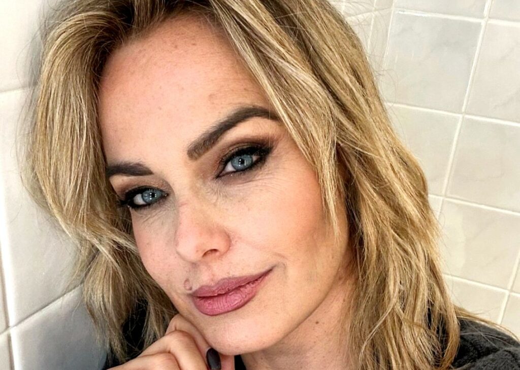 ''La ricchezza logora chi non ce l'ha'': Sonia Bruganelli parla del costoso regalo fatto a Giulia Salemi ''La ricchezza logora chi non ce l'ha'': Sonia Bruganelli parla del costoso regalo fatto a Giulia Salemi