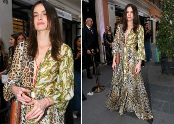 Abito animalier con motivi floreali: Kasia Smutniak per una volta lascia a casa il monocromo e si fa colorata per l'inaugurazione vip