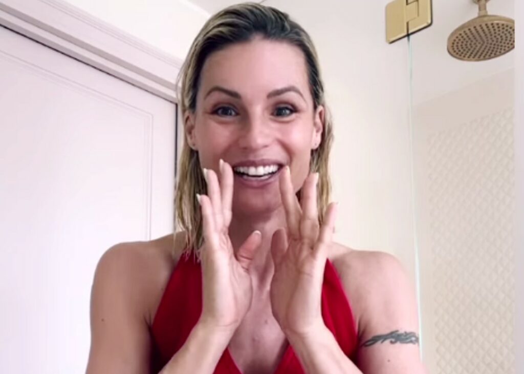 ''Quello che è successo dopo è stato ancora peggio'': Michelle Hunziker racconta di quella volta che ha fatto un rutto davanti a centinaia di persone