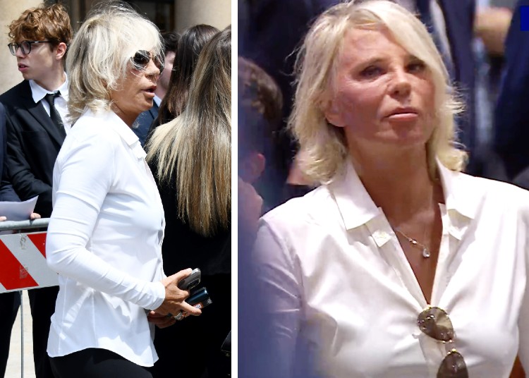 Maria De Filippi vestita di bianco al funerale di Berlusconi: il motivo