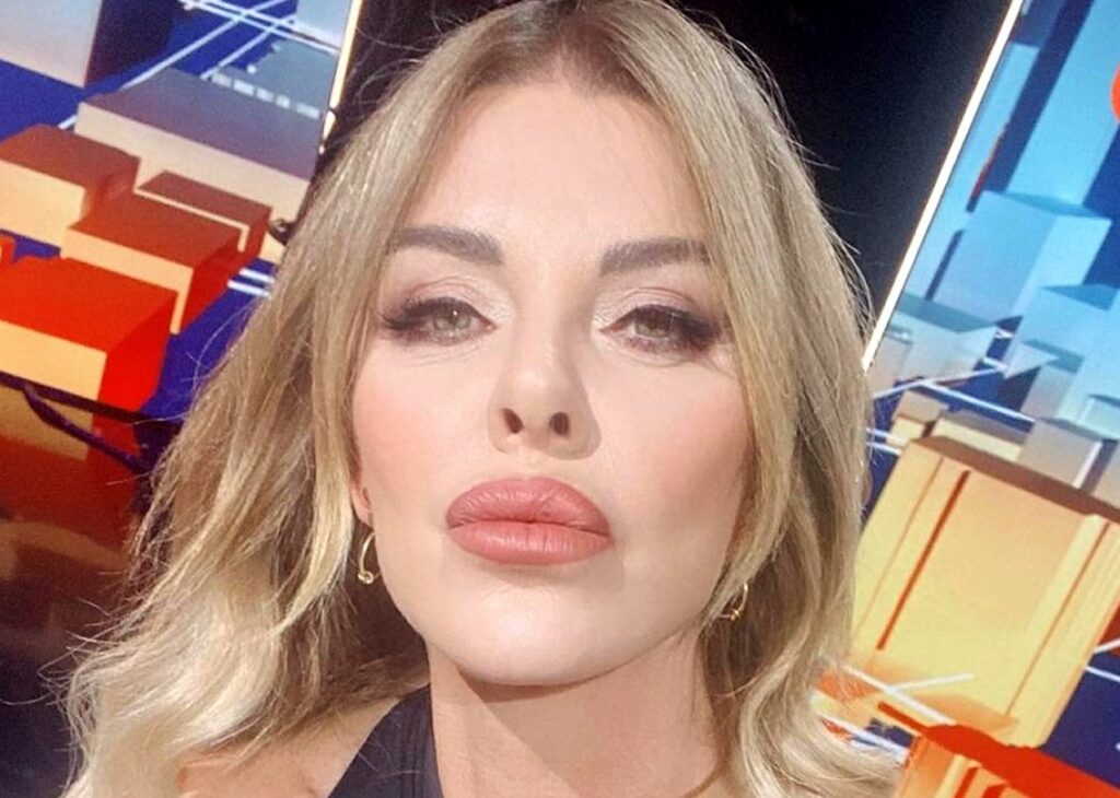 ''Sono stata una ruba-mariti'': la confessione di Alba Parietti