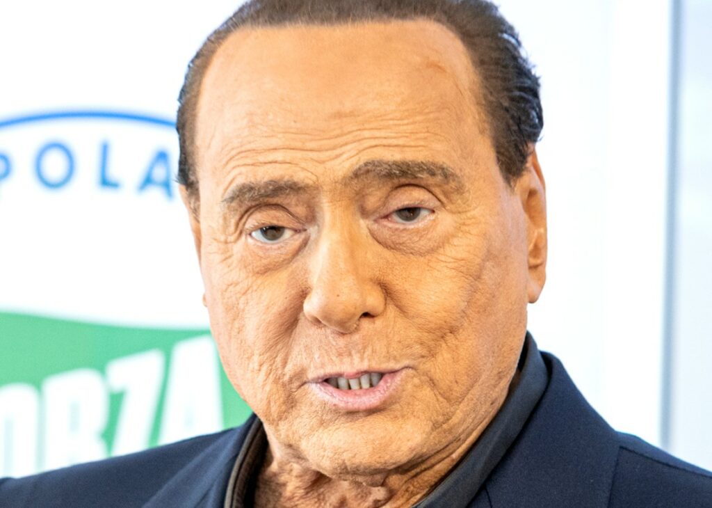 Ecco quale malattia ha stroncato Silvio Berlusconi: i sintomi e come viene
