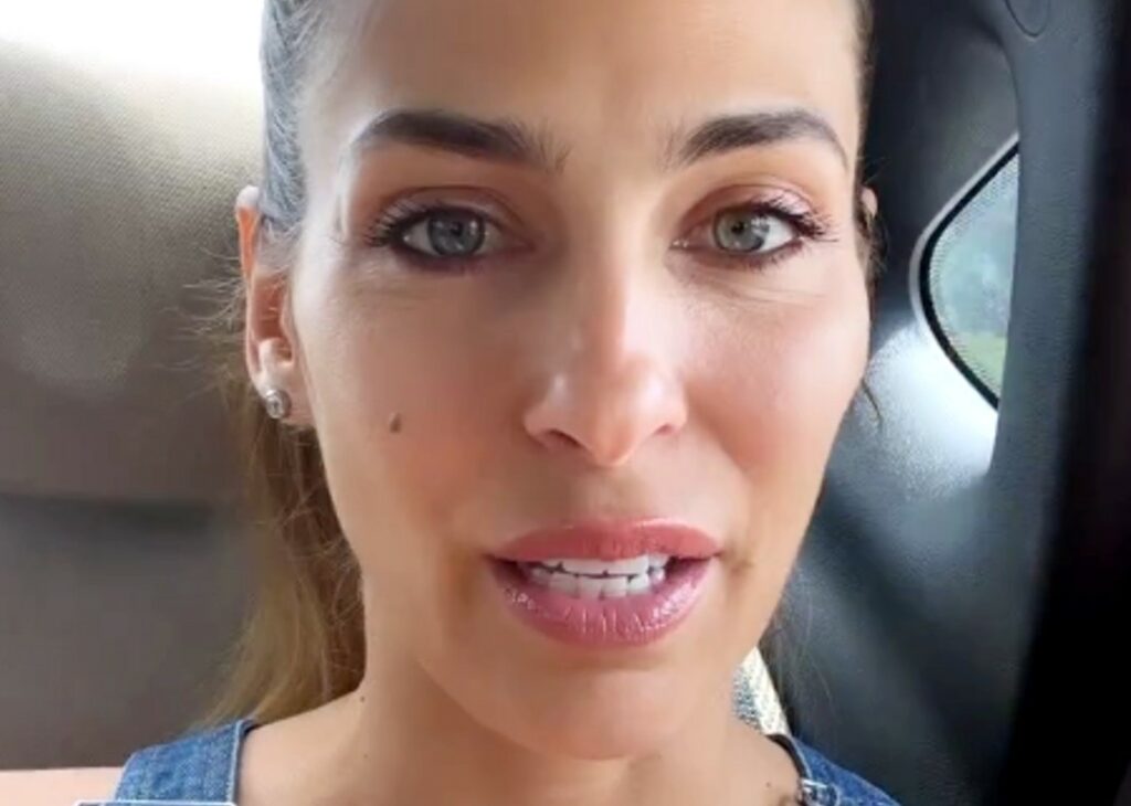 Ariadna Romero rivela perché ha deciso di trasferirsi a Miami e come l'ha presa il padre di suo figlio Pierpaolo Pretelli Ariadna Romero rivela perché ha deciso di trasferirsi a Miami e come l'ha presa il padre di suo figlio Pierpaolo Pretelli