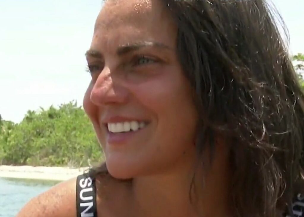 ''Ci siamo conosciute al lavoro, è un cucciolo'': l'ex Suor Cristina parla della sua dolce metà al femminile all'Isola dei Famosi ''Ci siamo conosciute al lavoro, è un cucciolo'': l'ex Suor Cristina parla della sua dolce metà al femminile all'Isola dei Famosi