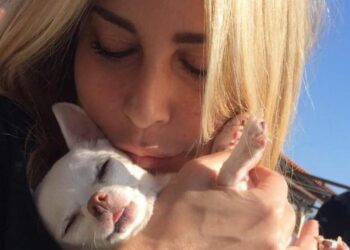 Stefania Orlando distrutta dal dolore per la morte di Margot: lo struggente messaggio d’addio dopo quasi 20 anni insieme