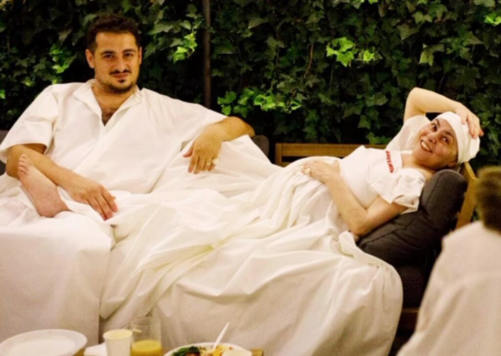 La scrittrice Michela Murgia, colpita da tumore al quarto stadio, si è sposata: le immagini La scrittrice Michela Murgia, colpita da tumore al quarto stadio, si è sposata: le immagini