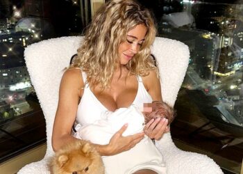 Diletta Leotta, la prima foto di nuovo a casa con la figlia neonata: ''Notti piene d’amore''