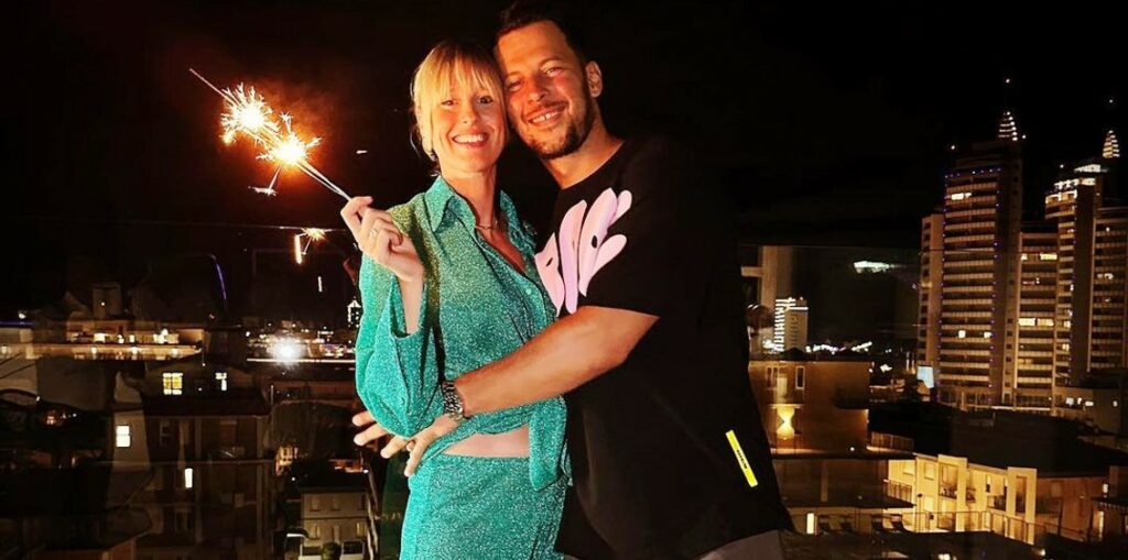 Federica Pellegrini mostra il pancino che cresce nelle foto del party di compleanno a Jesolo: guarda Federica Pellegrini mostra il pancino che cresce nelle foto del party di compleanno a Jesolo: guarda