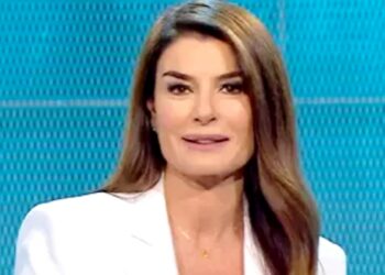 ''Ho trovato il caminetto acceso'': Ilaria D'Amico rivela come Gigi Buffon le ha fatto una romanticissima proposta di nozze