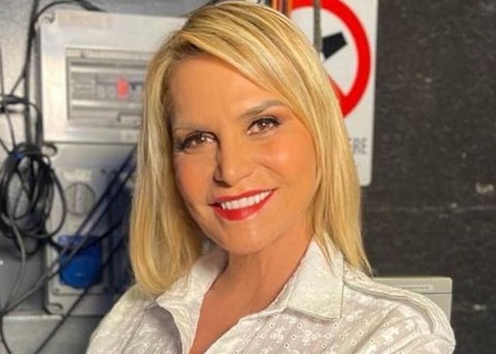 ''Mia figlia ha due mamme, ma ha preso il mio cognome e ora è nell'asse ereditario'': Simona Ventura parla della sua Caterina ''Mia figlia ha due mamme, ma ha preso il mio cognome e ora è nell'asse ereditario'': Simona Ventura parla della sua Caterina