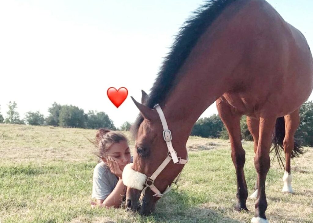 ''Da quel giorno la mia vita non è stata più la stessa'': Elettra Lamborghini ricorda la 'migliore amica' a 3 anni dalla sua morte