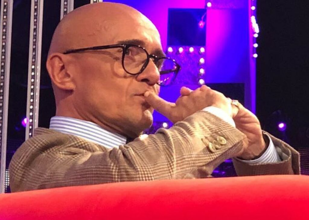 Alfonso Signorini si è cancellato dall'Ordine dei Giornalisti? Ecco quale sarebbe il motivo Alfonso Signorini si è cancellato dall'Ordine dei Giornalisti? Ecco quale sarebbe il motivo