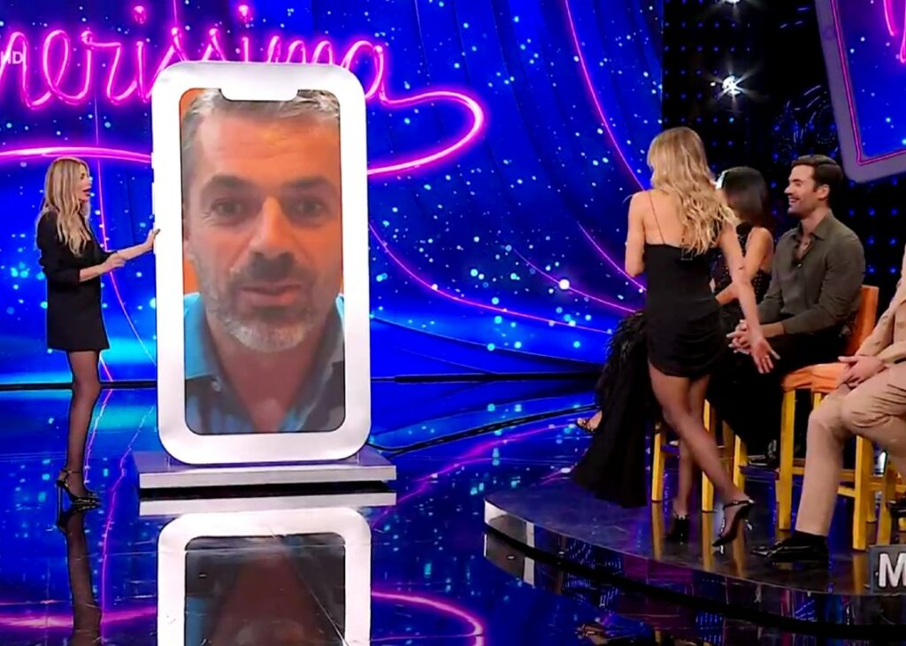 ''Hai scordato un pezzo di vestito'': Luca Argentero chiama in diretta a Boomerissima per 'punzecchiare' la moglie Cristina Marino