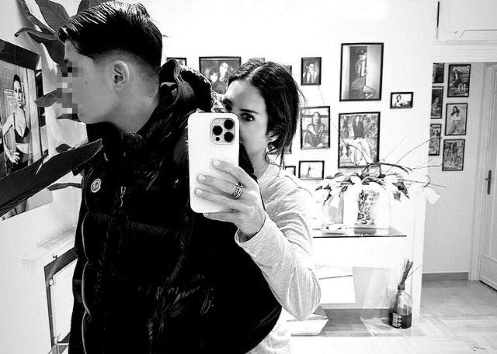 ''Il mio gigante'': Elisabetta Gregoraci mostra come il figlio Nathan Falco è più alto di lei ormai di almeno 10 centimetri