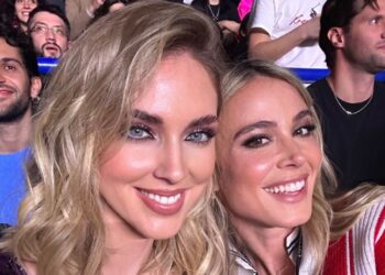 Chiara Ferragni e Diletta Leotta, amiche del cuore di Elodie, in prima fila al concerto milanese della cantante: guarda