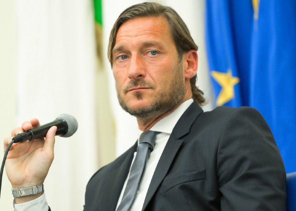 Francesco Totti torna a parlare pubblicamente del divorzio da Ilary Blasi: ecco cose vuole, le parole in una nuova intervista Francesco Totti torna a parlare pubblicamente del divorzio da Ilary Blasi: ecco cose vuole, le parole in una nuova intervista