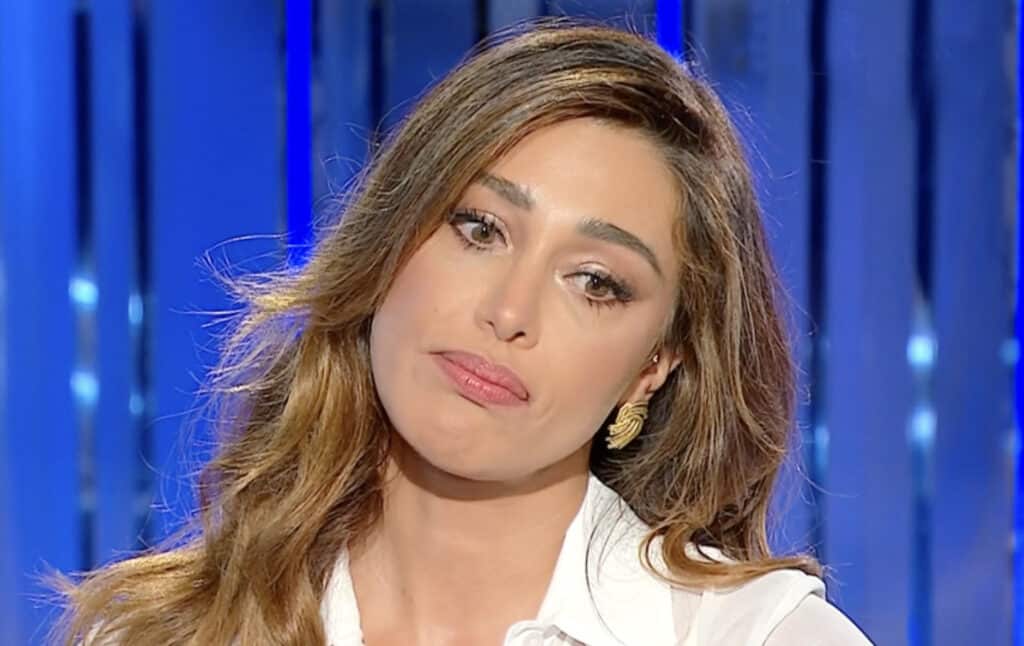 ''Stefano mi ha tradita con una decina di donne'': Belen Rodriguez lascia il pubblico attonito in diretta tv e parla della sua malattia