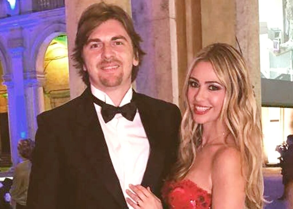 Martina Stella annuncia la separazione dal marito Andrea Manfredonia: ''I motivi insuperabili mi hanno causato tantissimo dolore'' Martina Stella annuncia la separazione dal marito Andrea Manfredonia: ''I motivi insuperabili mi hanno causato tantissimo dolore''