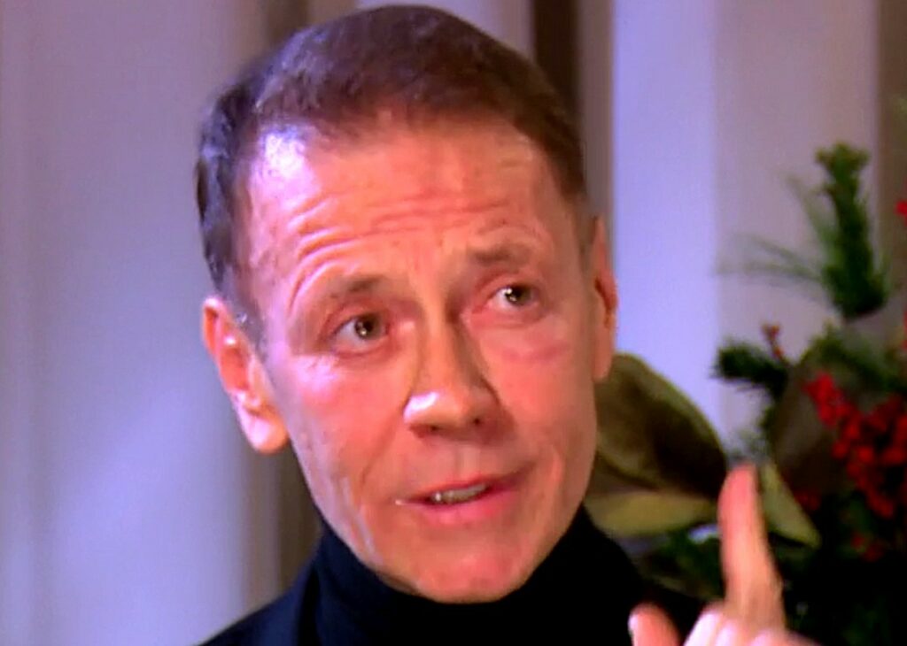 Il figlio di Rocco Siffredi attira l'attenzione delle attrici hard sui set di suo padre, ma mostra ''zero interesse'': il racconto Il figlio di Rocco Siffredi attira l'attenzione delle attrici hard sui set di suo padre, ma mostra ''zero interesse'': il racconto