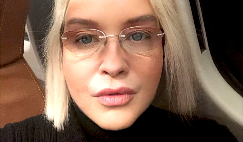 ''Dopo l'inizio della chemio non sono la stessa'': Eleonora Giorgi ammette le difficoltà per il pesante trattamento anti tumorale ''Dopo l'inizio della chemio non sono la stessa'': Eleonora Giorgi ammette le difficoltà per il pesante trattamento anti tumorale