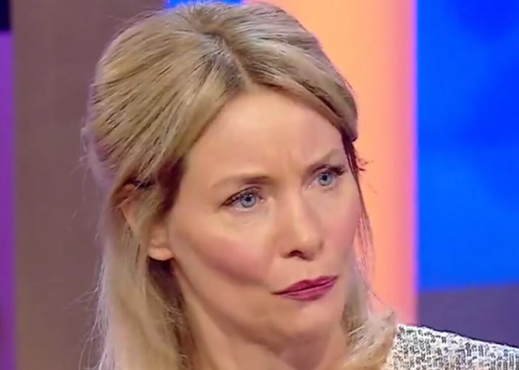 ''Totti non si è comportato bene con me, spero mi chieda scusa'': Flavia Vento parla del famoso gossip e attacca l'ex calciatore ''Totti non si è comportato bene con me, spero mi chieda scusa'': Flavia Vento parla del famoso gossip e attacca l'ex calciatore