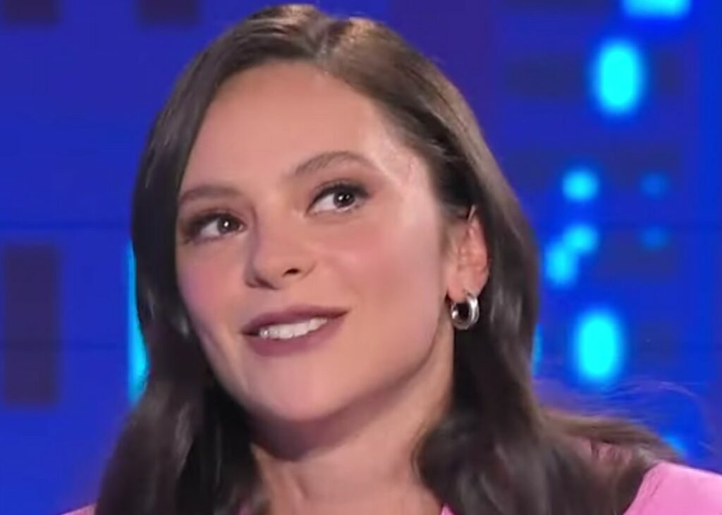 ''E' una cosa un po' pesante'': Francesca Michielin rivela in tv che le hanno tolto un rene ''E' una cosa un po' pesante'': Francesca Michielin rivela in tv che le hanno tolto un rene