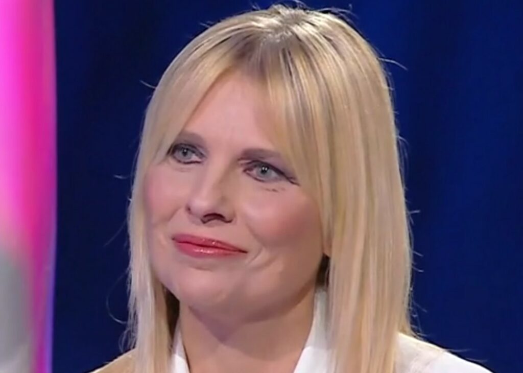 ''L'amore era veramente forte, ma lo misi di fronte a un bivio'': Laura Freddi rivela il motivo per cui lasciò Paolo Bonolis dopo 5 anni ''L'amore era veramente forte, ma lo misi di fronte a un bivio'': Laura Freddi rivela il motivo per cui lasciò Paolo Bonolis dopo 5 anni