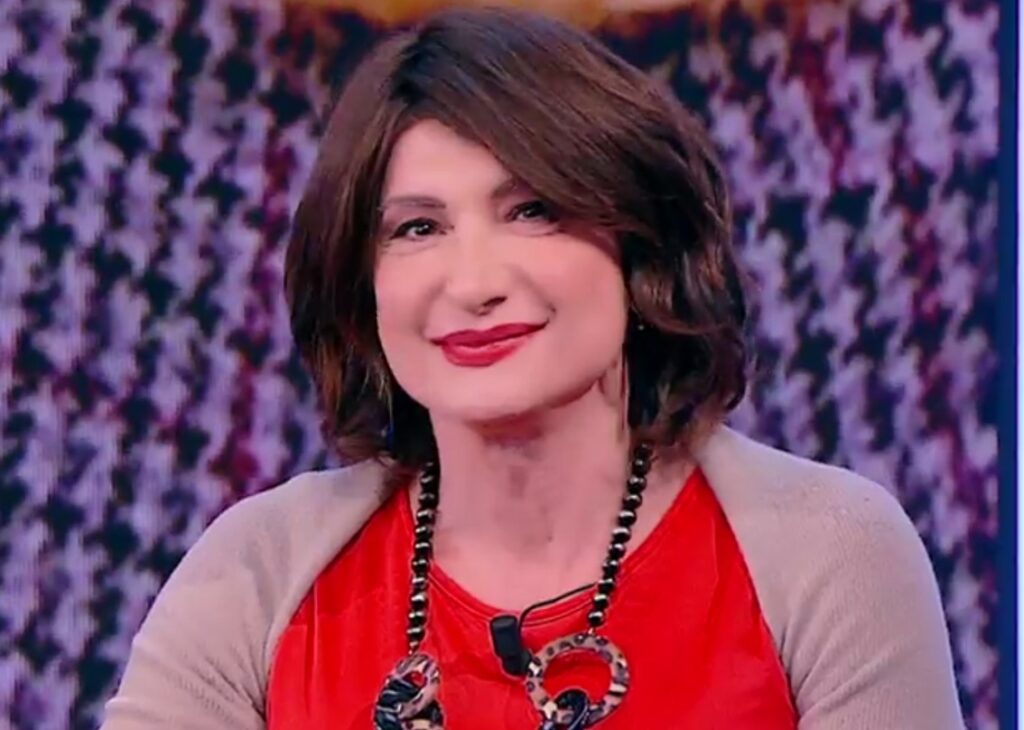 ''Non ho fatto le scarpe a Ilary'': Vladimir Luxuria parla in tv dopo l'annuncio che condurrà lei la prossima Isola dei Famosi ''Non ho fatto le scarpe a Ilary'': Vladimir Luxuria parla in tv dopo l'annuncio che condurrà lei la prossima Isola dei Famosi