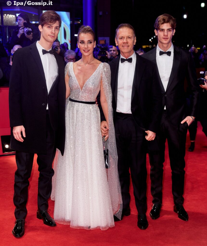 Rocco Siffredi con la moglie Rosza e i figli Lorenzo e Leonardo superstar  sul red carpet a Berlino: le immagini - Gossip.it | News sul Gossip e VIP