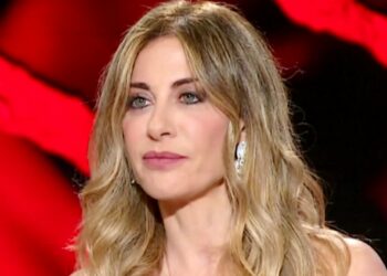 ''Tratterò Fedez come gli altri'': diffida della Ferragni e domande su vita privata, Francesca Fagnani parla dell’ospitata del rapper a 'Belve'