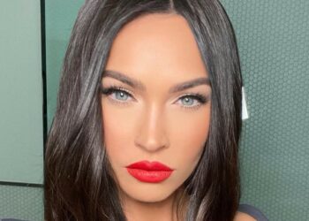 ''Ho molta paura di morire in anestesia generale'': Megan Fox rivela perché ha chiesto al chirurgo di farle il ''seno più grande possibile''